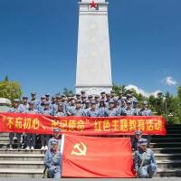 另一道风景：高温酷暑挡不住红色培训学员的脚步，红摇篮解说员坚守岗位